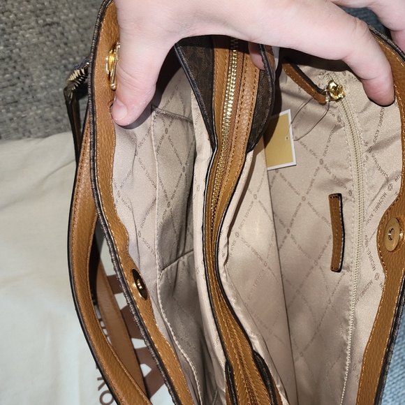 Beautiful bag - Picture 2 of 2